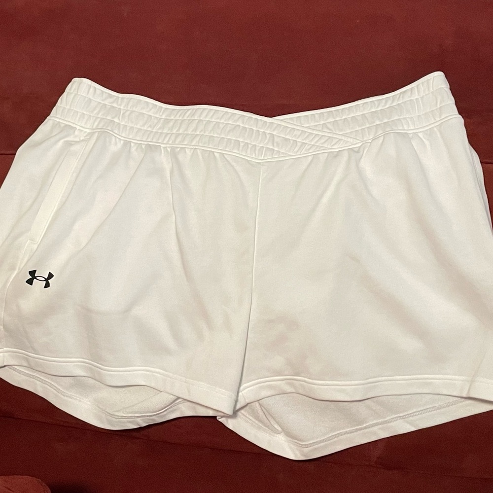 NWT! Women’s UA Shorts